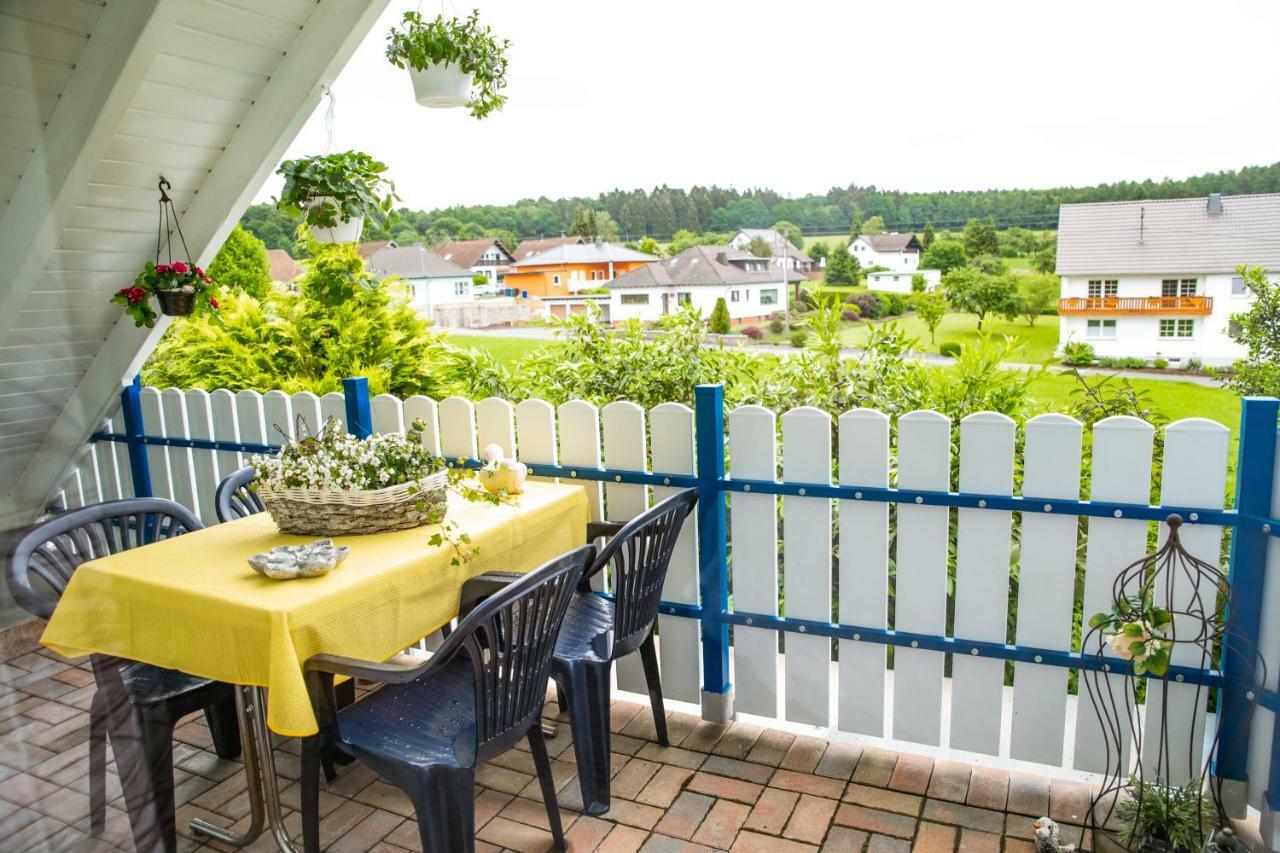 Das Blaue Haus Daufenbach Kültér fotó
